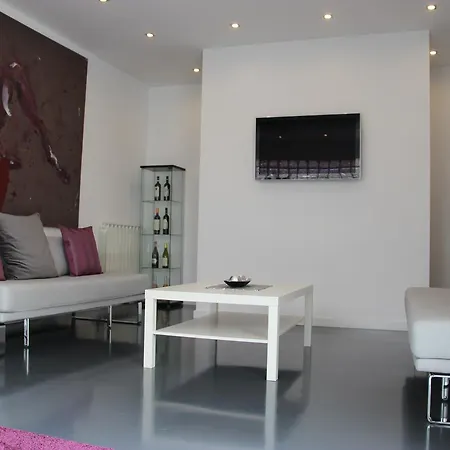 Apartmanhotel Living 3*