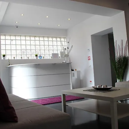 Living Aparthotel