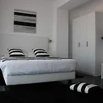 Living 3*