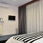 Living 3* Bucureşti