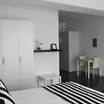 Living 3*