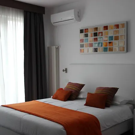 Living Apartahotel 3*