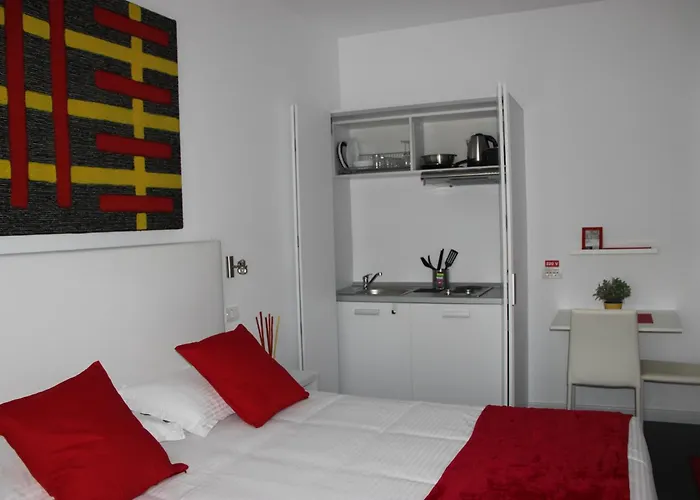 Living Aparthotel