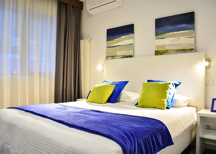 Living Aparthotel